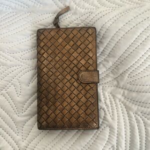 Beautiful gold metallic bottega wallet